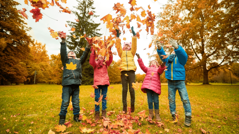 healthy-fit-friends-autumn-leaves.