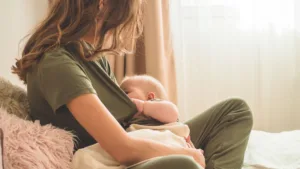 Read more about the article Flat Nipples and Breastfeeding Success: 7 Tips for New Moms